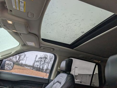 Used 2021 Ford Expedition Platinum image 18