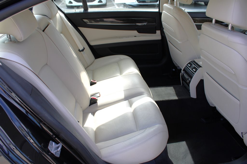 Used 2014 BMW 740Li RWD image 20