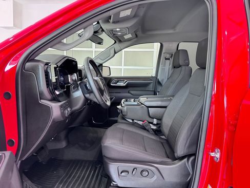 Certified 2025 Chevrolet Silverado 1500 LT image 9