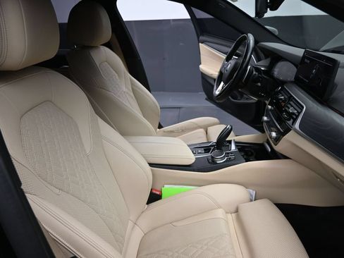 Used 2022 BMW 530i w/ Convenience Package RWD image 21