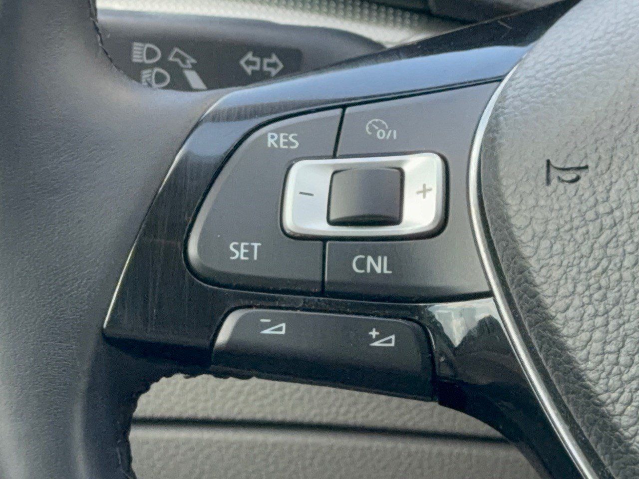 Used 2019 Volkswagen Passat 2.0T Wolfsburg FWD image 18