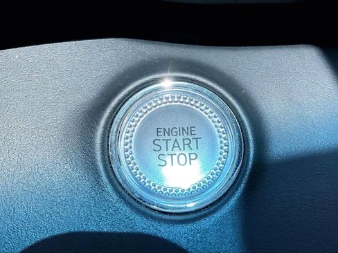 Used 2025 Genesis GV70 2.5T image 33