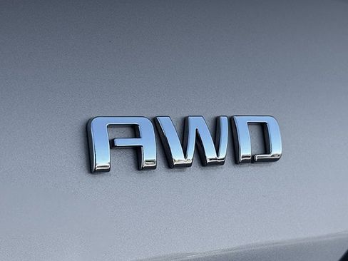 Used 2022 Chevrolet Equinox LS image 30