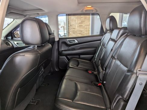 Used 2017 Nissan Pathfinder Platinum w/ Cargo Package image 14