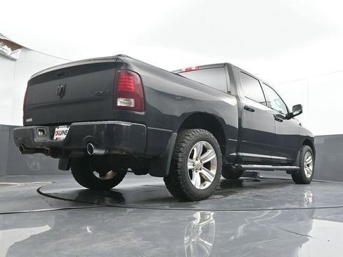 Used 2015 RAM 1500 Express AWD/4WD image 21