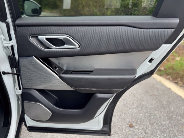 Used 2018 Land Rover Range Rover Velar R-Dynamic SE AWD/4WD image 15