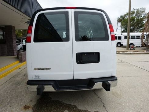 Used 2024 Chevrolet Express 2500 w/ Driver Convenience Package image 12