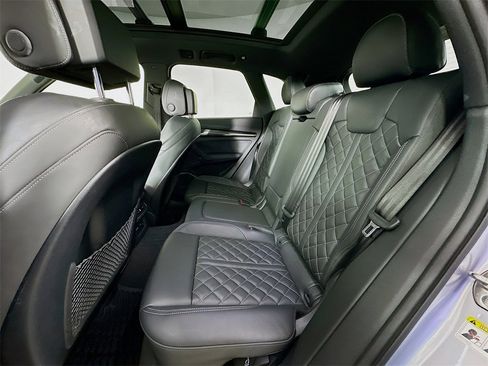 Used 2023 Audi SQ5 Premium Plus w/ Premium Plus Package image 4