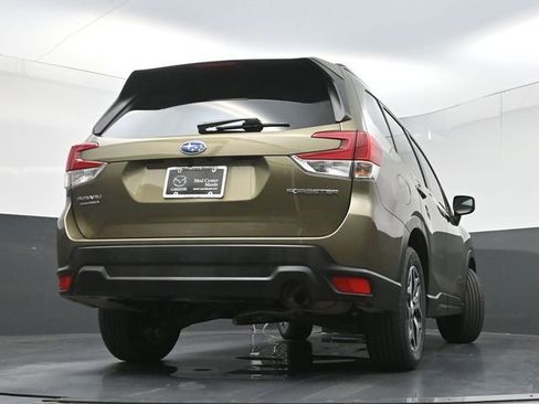 Used 2023 Subaru Forester Premium AWD/4WD image 30