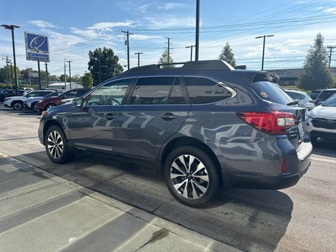 Used 2016 Subaru Outback 2.5i Limited AWD/4WD image 5