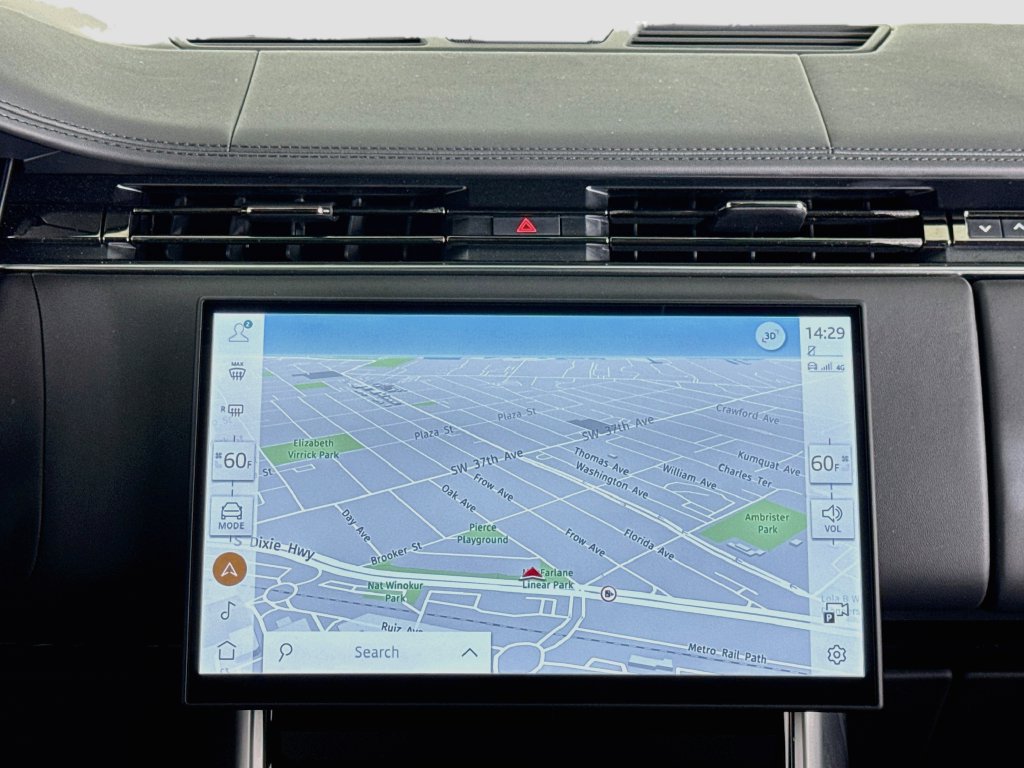 Used 2024 Land Rover Range Rover SE AWD/4WD image 24
