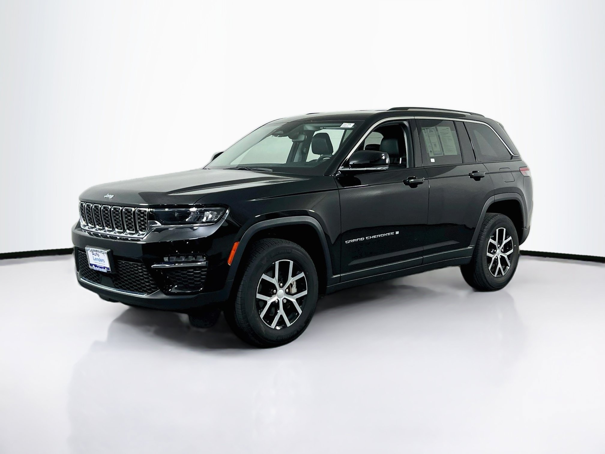 Used 2023 Jeep Grand Cherokee Limited AWD/4WD image 1