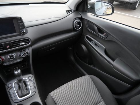 Used 2019 Hyundai Kona SEL image 11