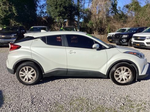 Used 2019 Toyota C-HR LE image 8