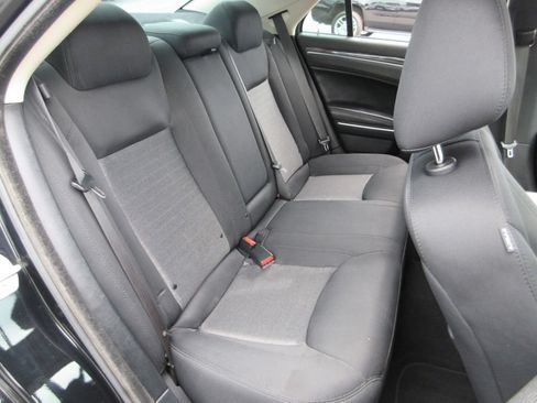 Used 2020 Chrysler 300 Touring w/ Sport Appearance Package RWD image 19