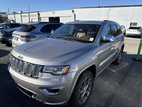 Used 2021 Jeep Grand Cherokee Overland image 4