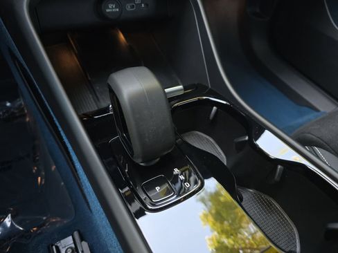 Used 2022 Volvo C40 P8 Recharge Ultimate image 24