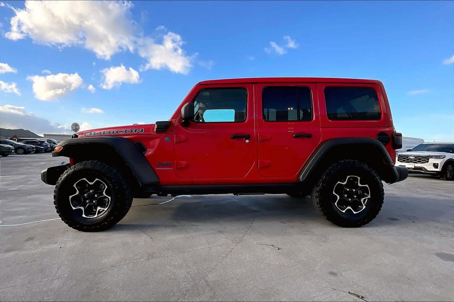 Used 2023 Jeep Wrangler Unlimited Rubicon 4xe AWD/4WD image 3