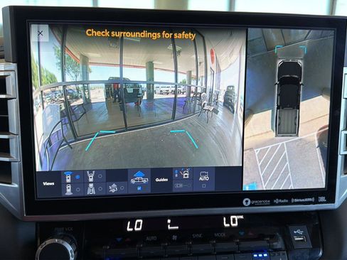 Used 2022 Toyota Tundra Platinum w/ Advanced Package AWD/4WD image 32