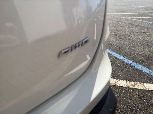 Used 2024 Ford Edge SEL w/ Convenience Package image 7