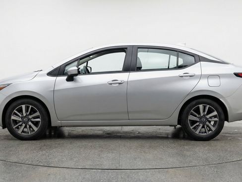 Used 2025 Nissan Versa SV FWD image 5
