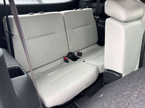 Used 2025 Mitsubishi Outlander SE AWD/4WD image 17