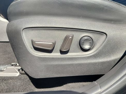 Used 2022 Toyota Highlander XSE FWD image 16
