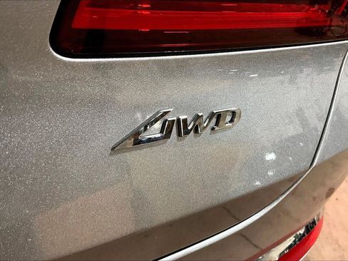 Used 2025 Genesis GV80 2.5T Standard AWD/4WD image 9