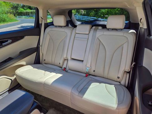 Used 2018 Lincoln MKX Reserve image 7