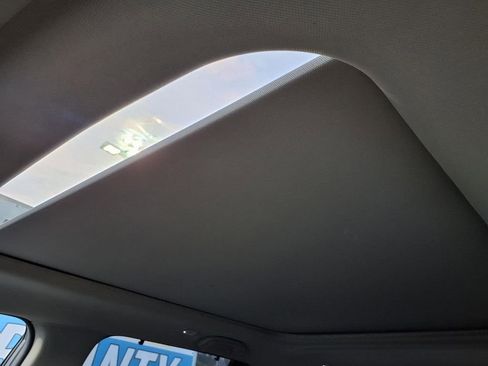 Used 2025 Honda Pilot Elite image 23