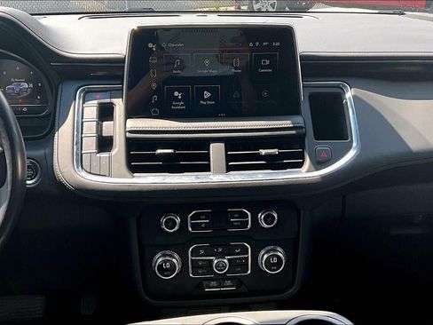 Used 2023 GMC Yukon SLE AWD/4WD image 6