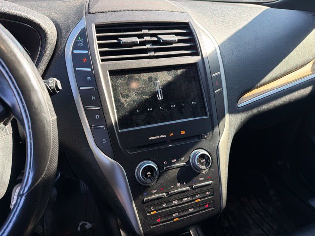 Used 2016 Lincoln MKC Select w/ Class II Trailer Tow Package AWD/4WD image 14