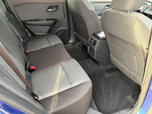 Certified 2022 Nissan Rogue SV image 34