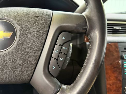 Used 2007 Chevrolet Suburban 2500 LT w/ LT Preferred Equipment Group AWD/4WD image 34