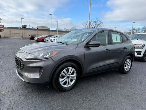 Certified 2022 Ford Escape S image 3