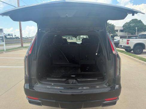 Used 2021 Cadillac Escalade ESV Sport Platinum AWD/4WD image 25