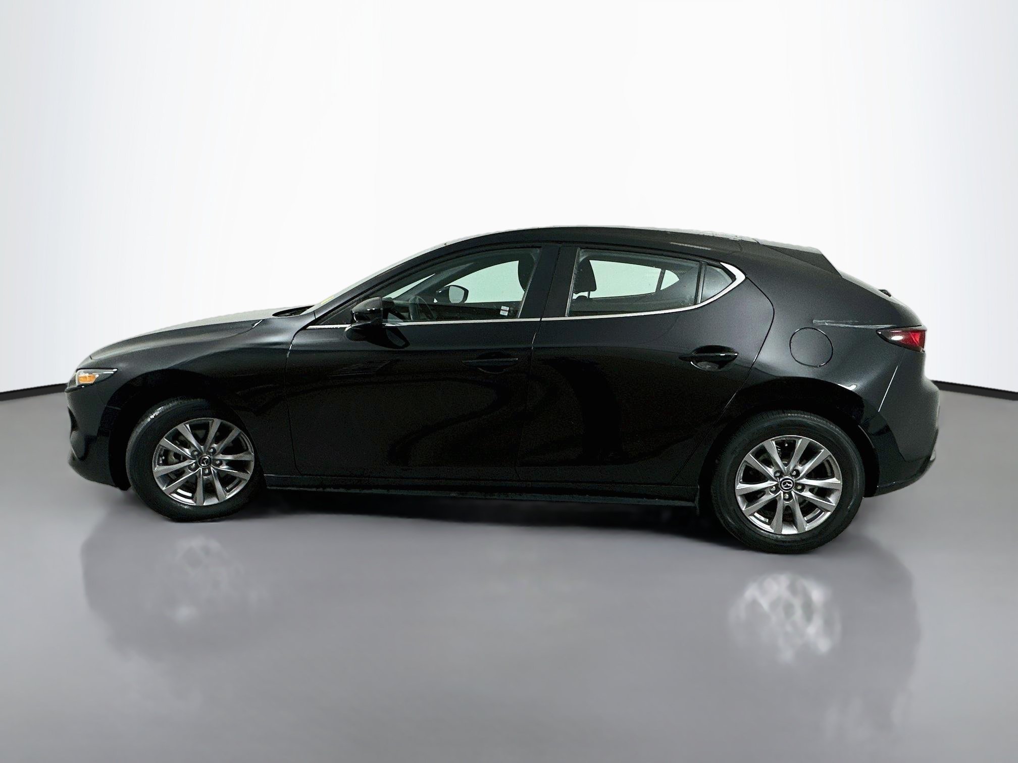 Used 2021 MAZDA MAZDA3 s FWD image 4