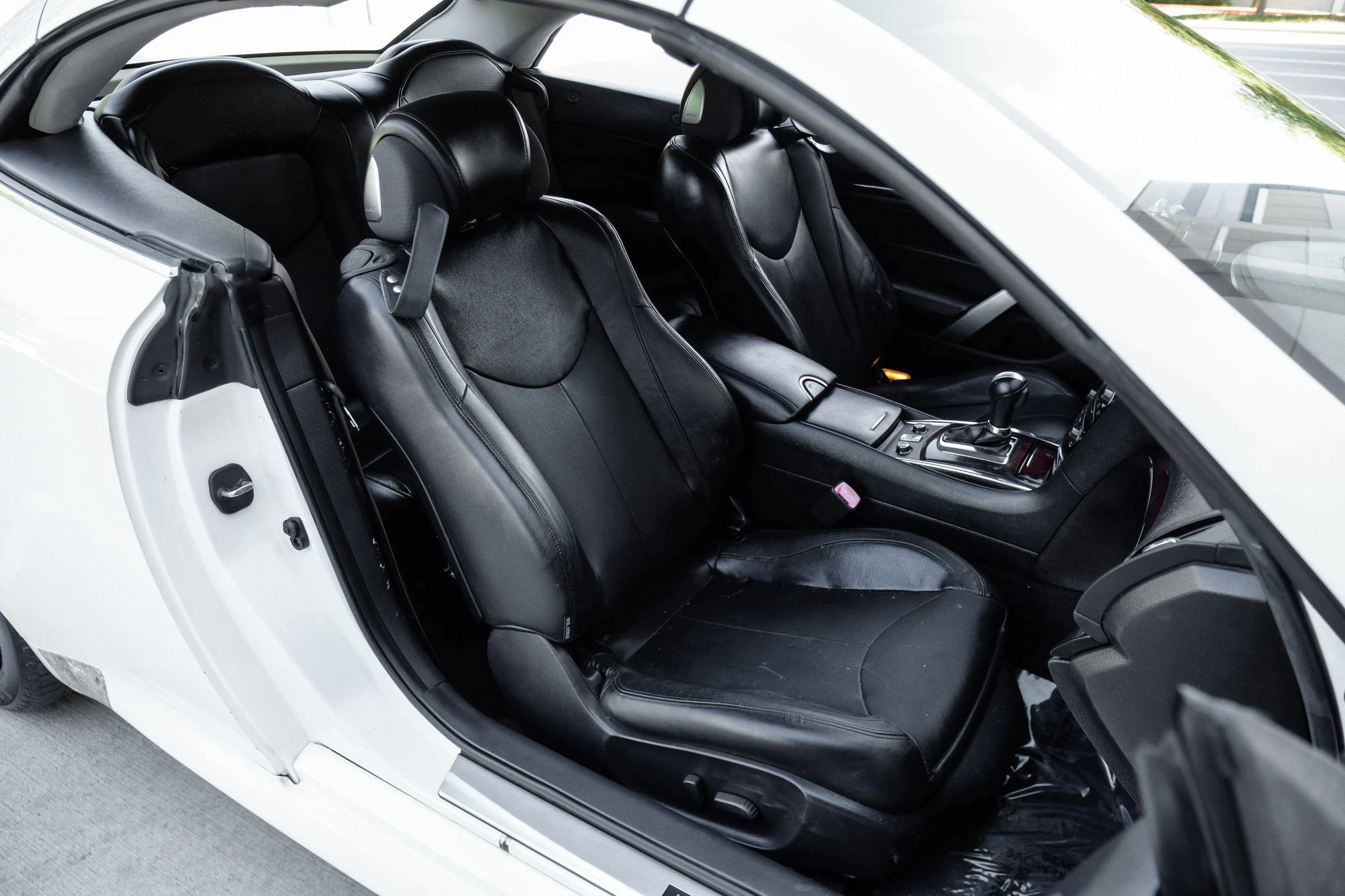 Used 2015 INFINITI Q60 Convertible w/ Premium Package RWD image 40