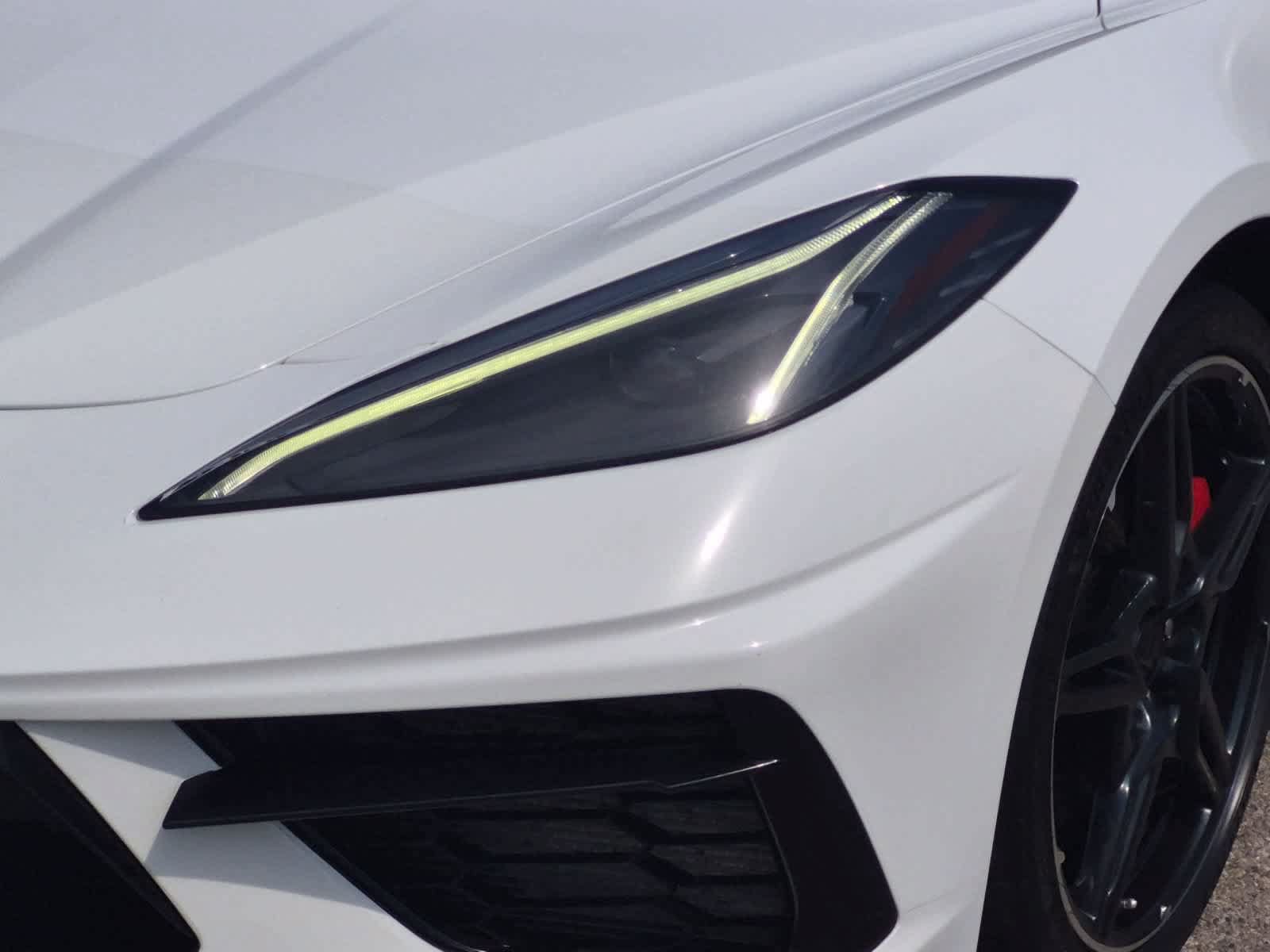 Used 2020 Chevrolet Corvette Stingray Coupe w/ Z51 Performance Package RWD image 11