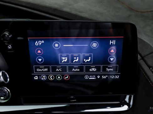 Used 2023 Chevrolet Corvette Stingray Premium Conv w/ Z51 Performance Package image 82