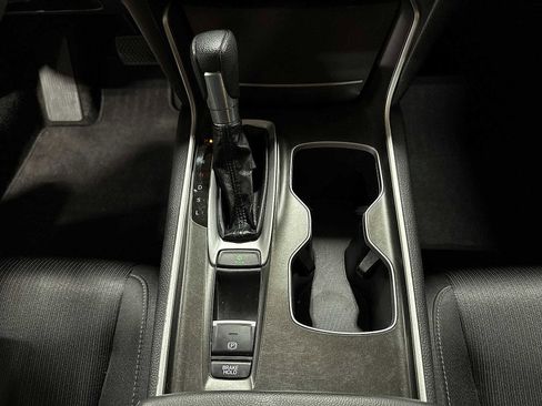 Used 2019 Honda Accord LX image 29