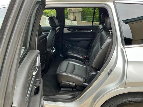 Used 2020 Cadillac XT6 Premium Luxury FWD image 31