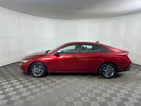 Certified 2024 Hyundai Elantra SEL image 6