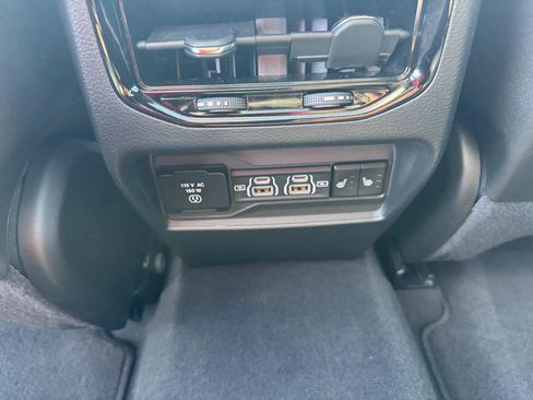Used 2024 Jeep Grand Cherokee Limited 4xe AWD/4WD image 7