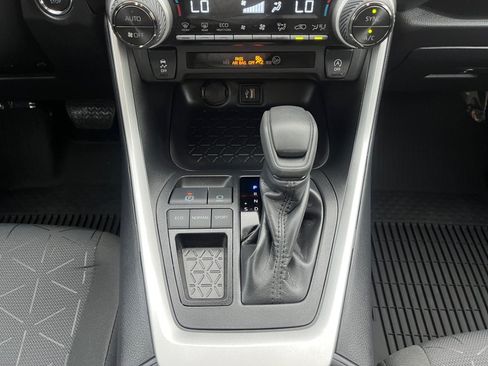 Used 2025 Toyota RAV4 XLE w/ Convenience Package FWD image 22