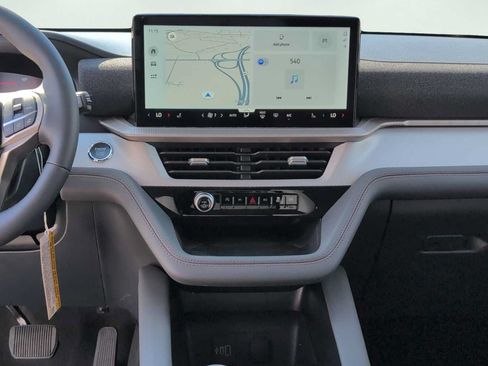 New 2026 Ford Explorer Active RWD image 25