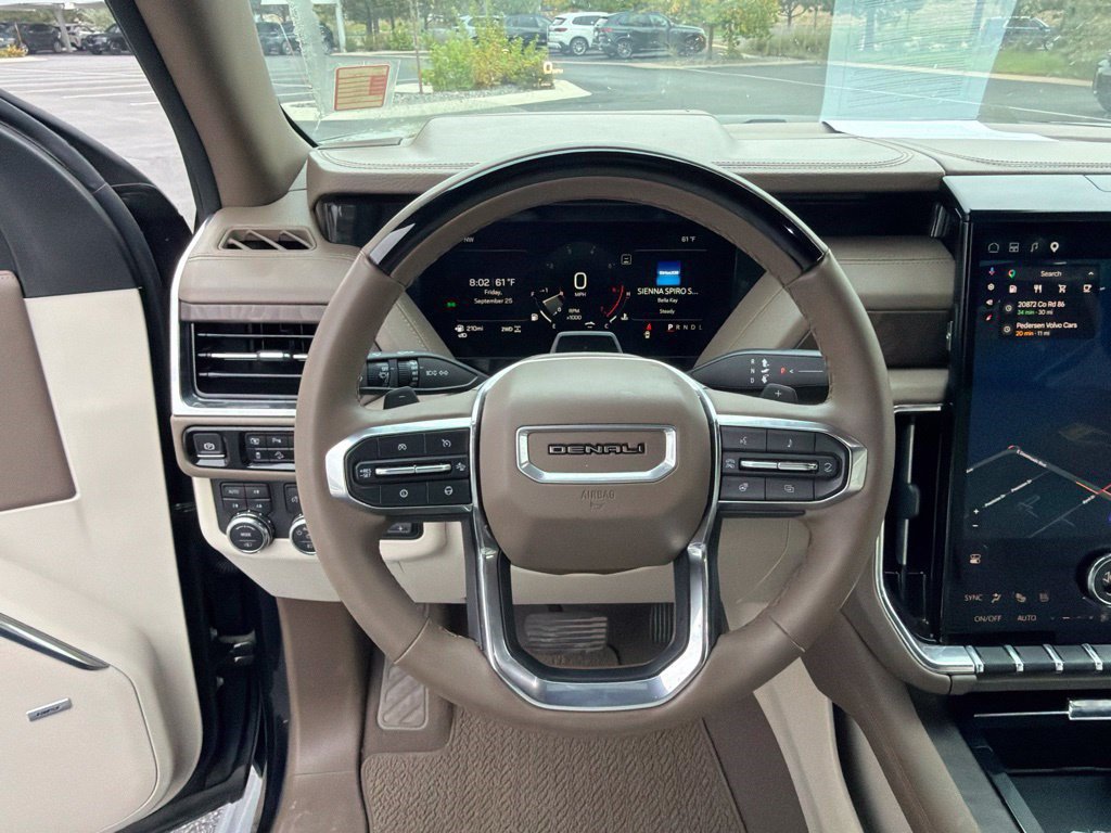 Used 2025 GMC Yukon Denali w/ Denali Reserve Package AWD/4WD image 13