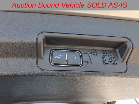 Used 2020 Ford Explorer Limited image 26