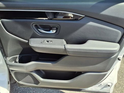 Used 2024 Honda Pilot Touring image 5