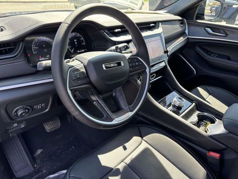 New 2026 Jeep Grand Cherokee Limited AWD/4WD image 16